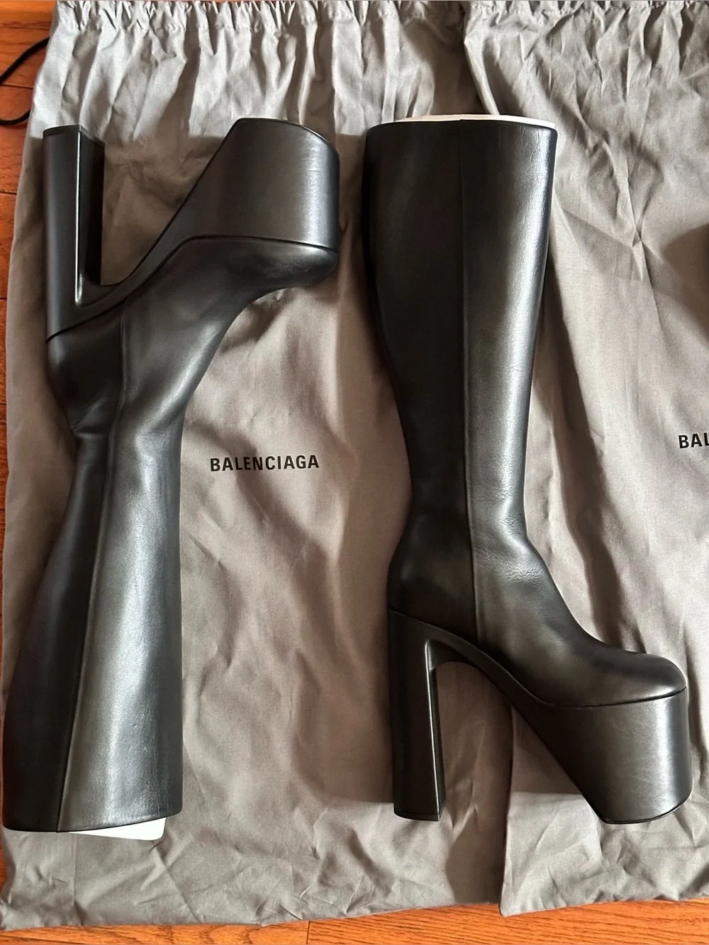Balenciaga Black Leather Camden Boot H160 (soft calfskin)